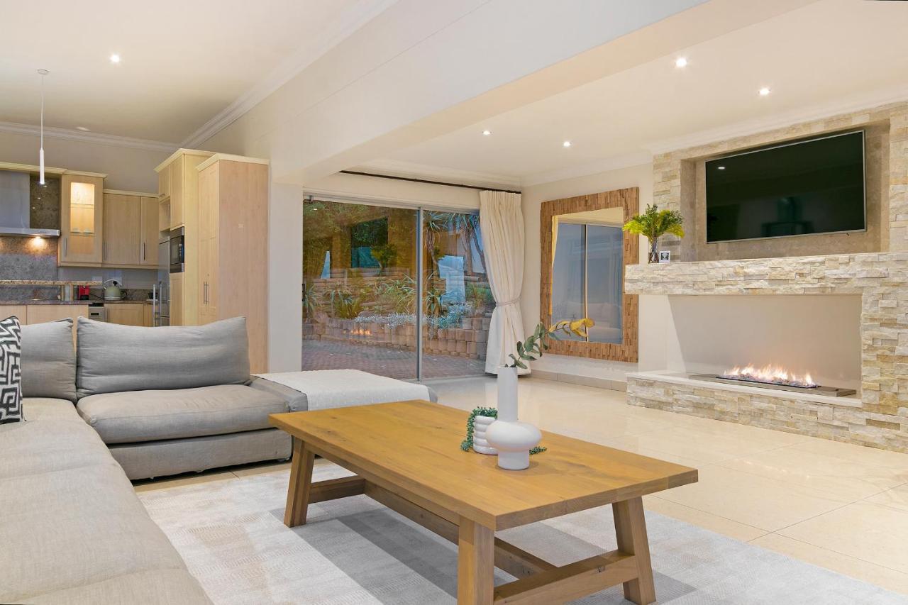 Luxury Serviced Mountain Villa In Constantia Le Cap Extérieur photo